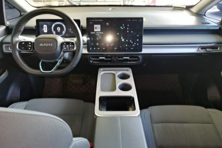 Used AION Y 2023 Plus 510 Enjoy Edition Center Console
