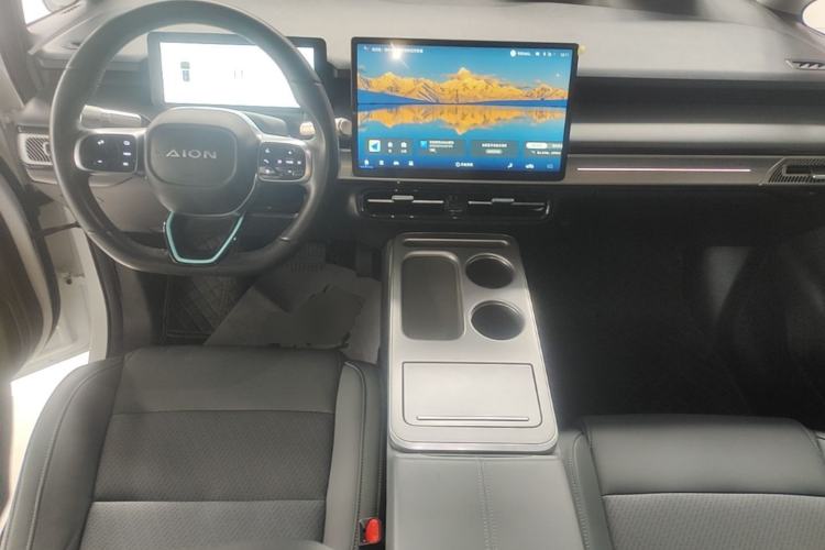 Used AION Y 2023 Plus 510 Smart Edition Center Console