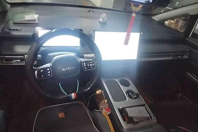 Used AION Y 2023 Plus 510 Enjoy Edition Center Console