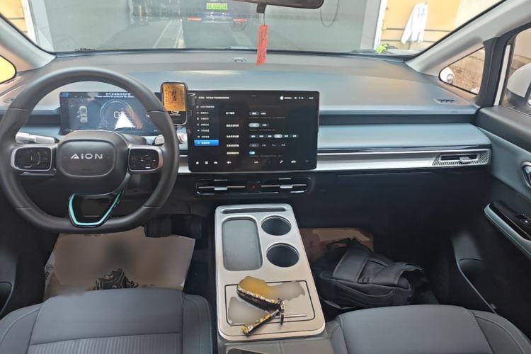 Used AION Y 2023 Younger Center Console