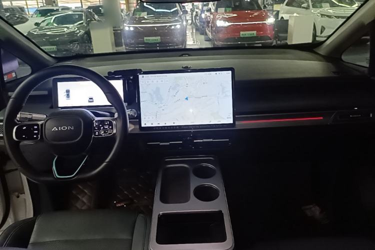 Used AION Y 2023 Plus 510 Smart Edition Center Console