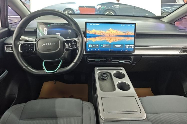 Used AION Y 2023 Plus 510 Enjoy Edition Center Console