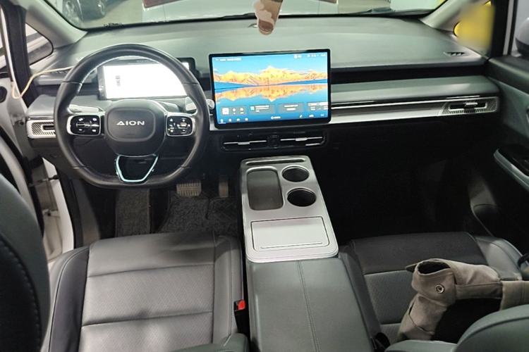 Used AION Y 2023 Plus 510 Smart Edition Center Console