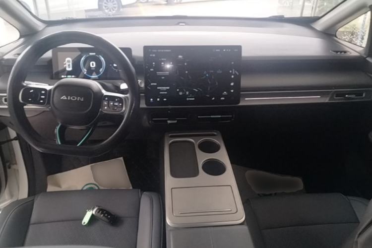 Used AION Y 2023 Plus 510 Smart Edition Center Console