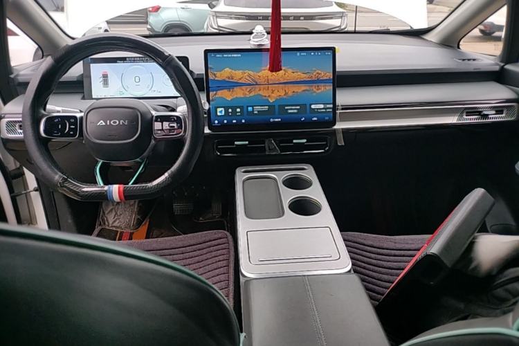 Used AION Y 2023 Plus 510 Enjoy Edition Center Console