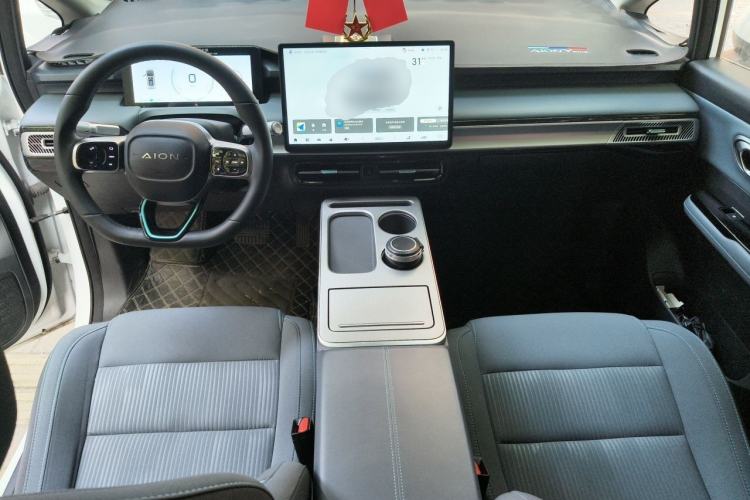 Used AION Y 2023 Younger Center Console