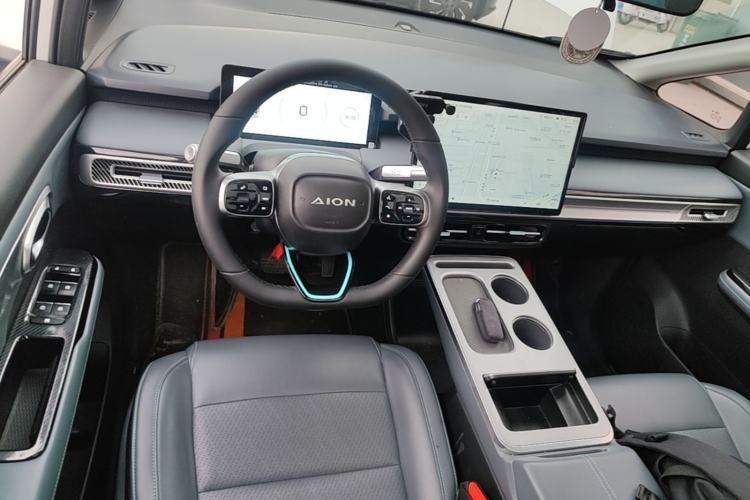 Used AION Y 2023 Plus 510 Smart Edition Center Console