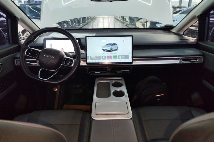 Used AION Y 2023 Plus 510 Smart Edition Center Console