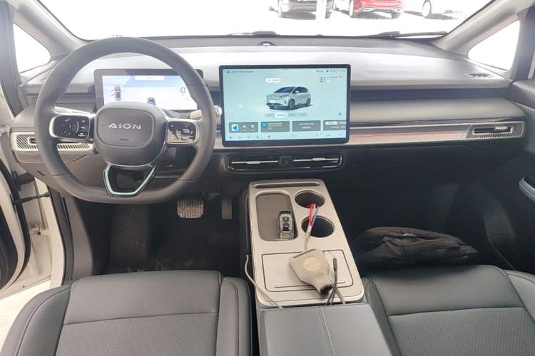 Used AION Y 2023 Plus 510 Smart Edition Center Console