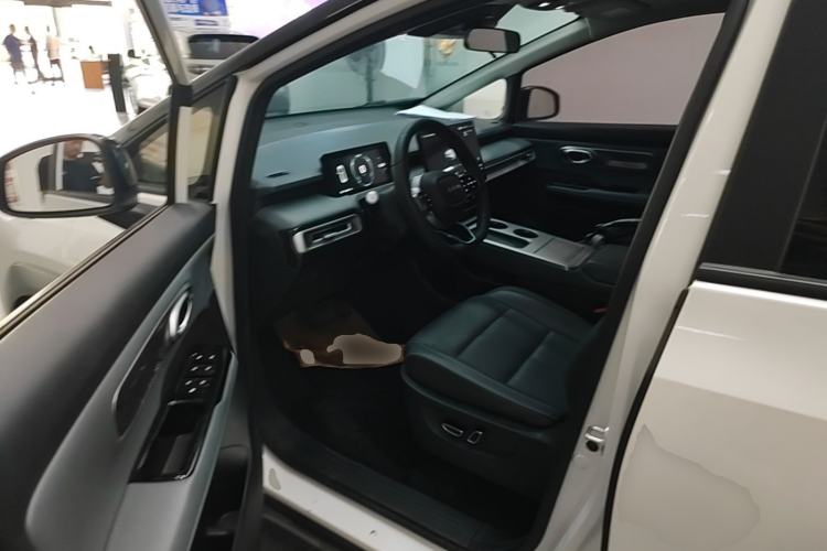 Used AION Y 2023 Plus 510 Smart Edition Driver Seat