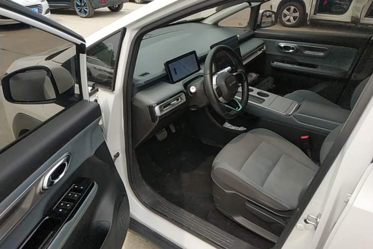 Used AION Y 2023 Younger Driver Seat