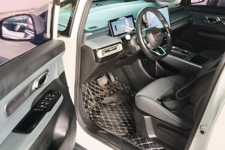 Used AION Y 2023 Plus 510 Enjoy Edition Driver Seat