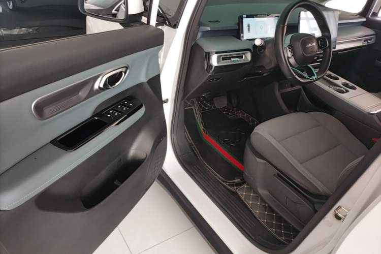 Used AION Y 2023 Younger Driver Seat