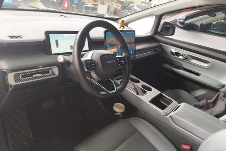 Used AION Y 2023 Plus 610 Smart Edition Ternary Lithium Driver Seat