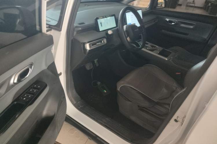 Used AION Y 2023 Plus 510 Enjoy Edition Driver Seat