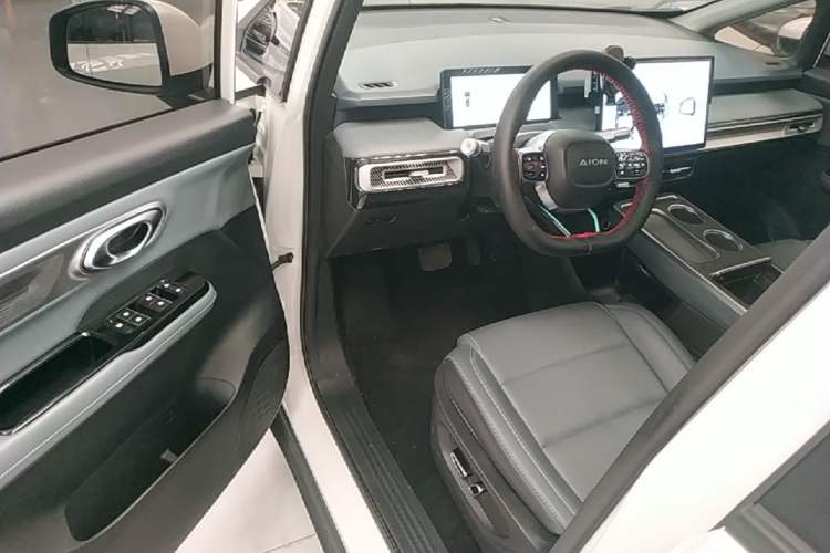 Used AION Y 2023 Plus 510 Smart Edition Driver Seat