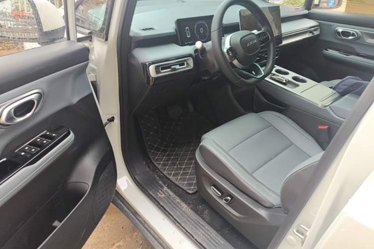 Used AION Y 2023 Plus 510 Smart Edition Driver Seat