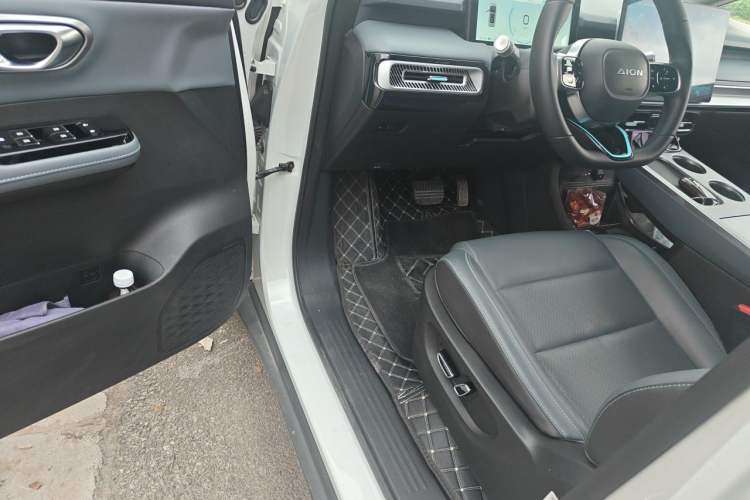 Used AION Y 2023 Plus 610 Smart Edition Ternary Lithium Driver Seat