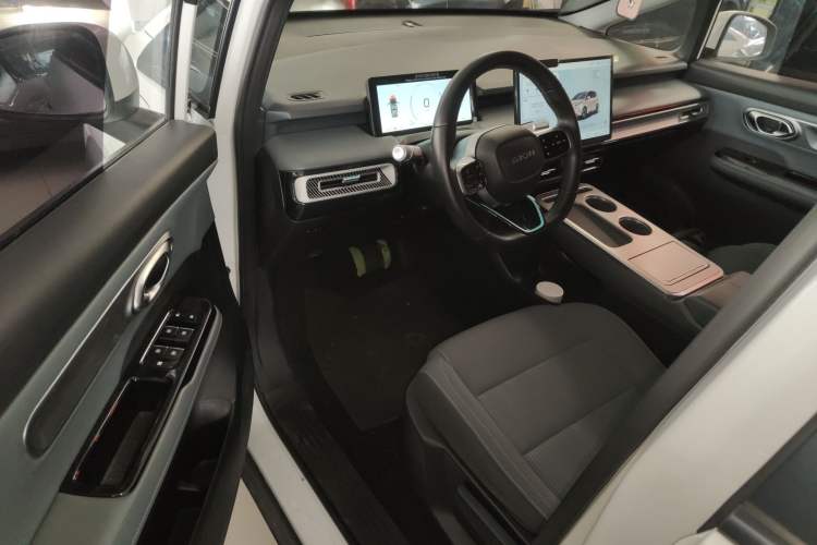 Used AION Y 2023 Younger Driver Seat