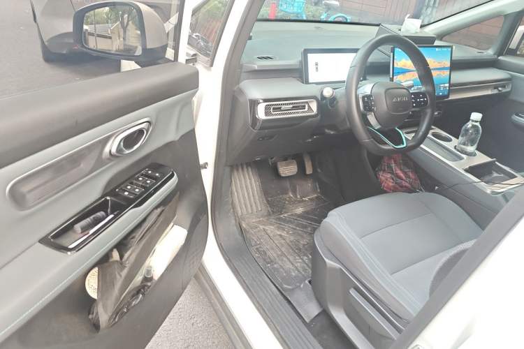 Used AION Y 2023 Younger Driver Seat