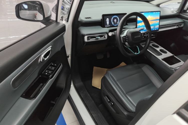 Used AION Y 2023 Younger Star Edition Driver Seat