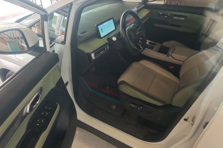 Used AION Y 2023 Plus 510 Smart Edition Driver Seat