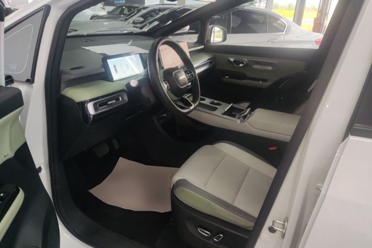 Used AION Y 2023 Plus 510 Tech Edition Driver Seat