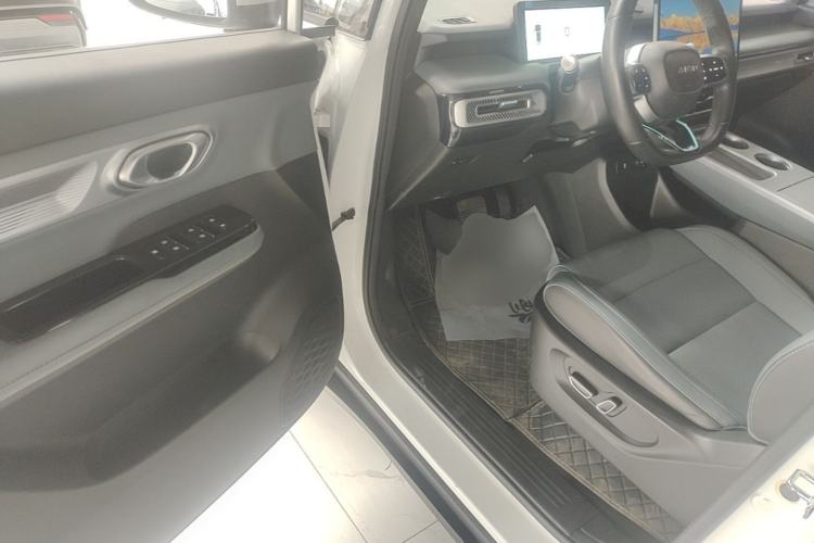 Used AION Y 2023 Plus 510 Smart Edition Driver Seat