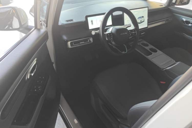 Used AION Y 2023 Younger Driver Seat
