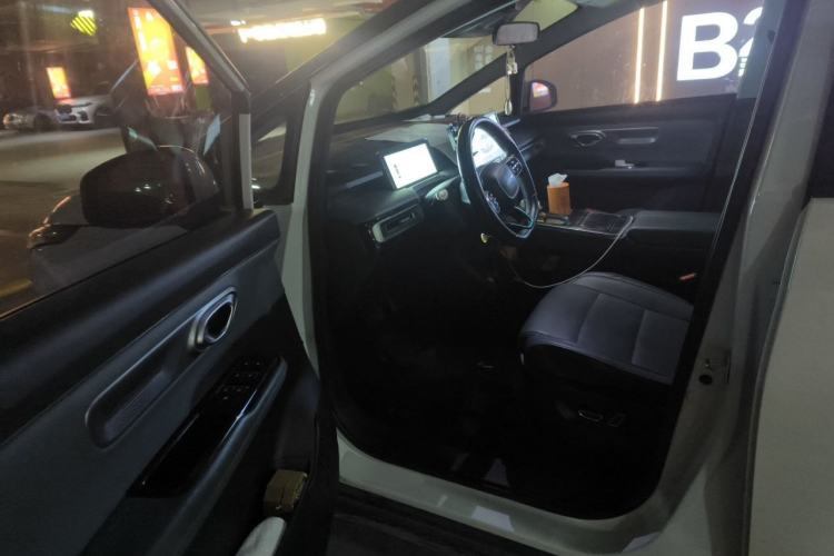 Used AION Y 2023 Younger Star Edition Driver Seat