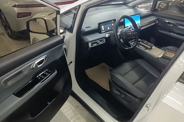 Used AION Y 2023 Younger Star Edition Driver Seat