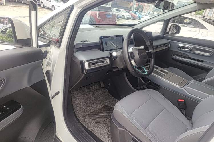 Used AION Y 2023 Plus 510 Enjoy Edition Driver Seat