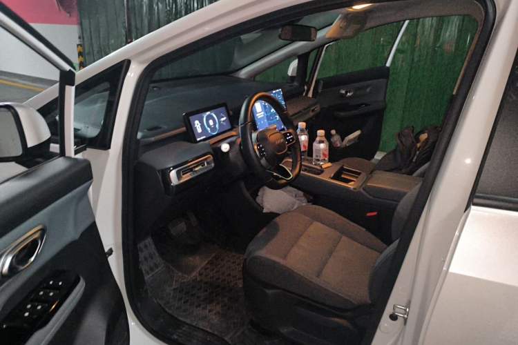 Used AION Y 2023 Plus 610 Enjoy Edition Driver Seat