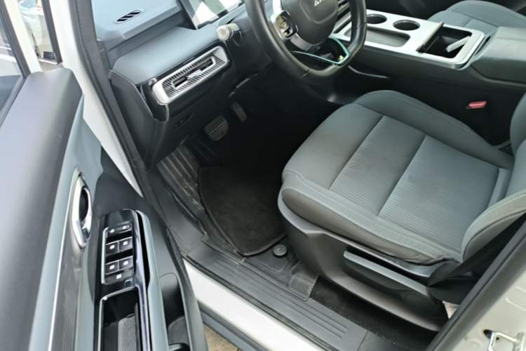 Used AION Y 2023 Plus 510 Enjoy Edition Driver Seat