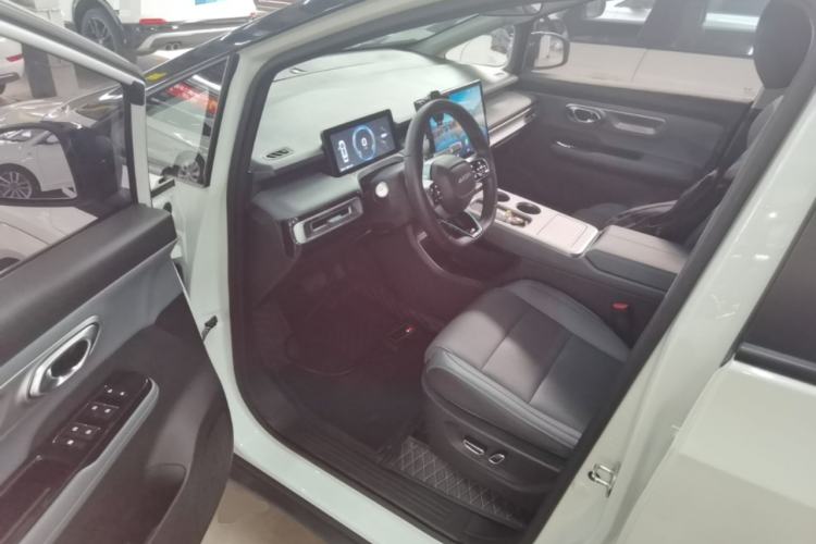 Used AION Y 2023 Younger Star Edition Driver Seat