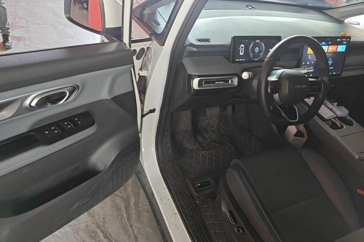 Used AION Y 2023 Plus 510 Smart Edition Driver Seat