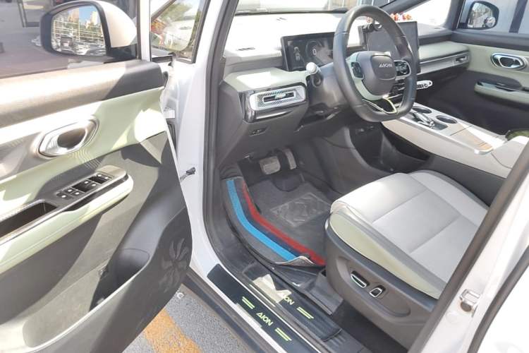 Used AION Y 2023 Plus 510 Smart Edition Driver Seat