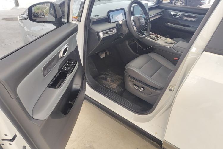 Used AION Y 2023 Plus 510 Smart Edition Driver Seat