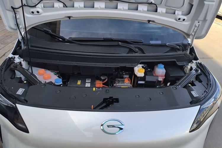 Used AION Y 2023 Younger Engine Bay