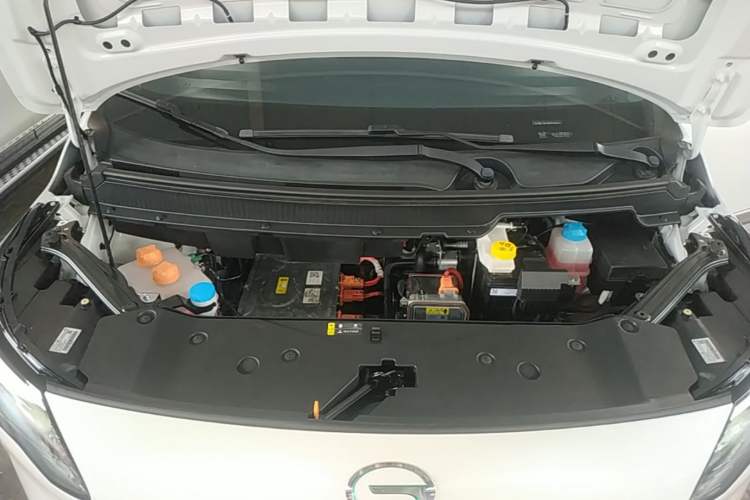 Used AION Y 2023 Younger Engine Bay