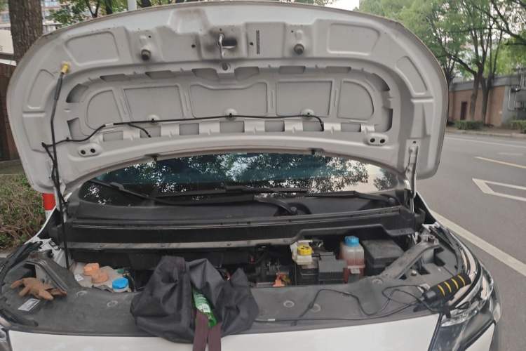 Used AION Y 2023 Younger Engine Bay