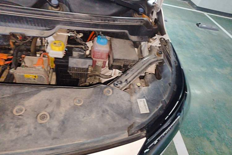 Used AION Y 2023 Younger Engine Bay Left