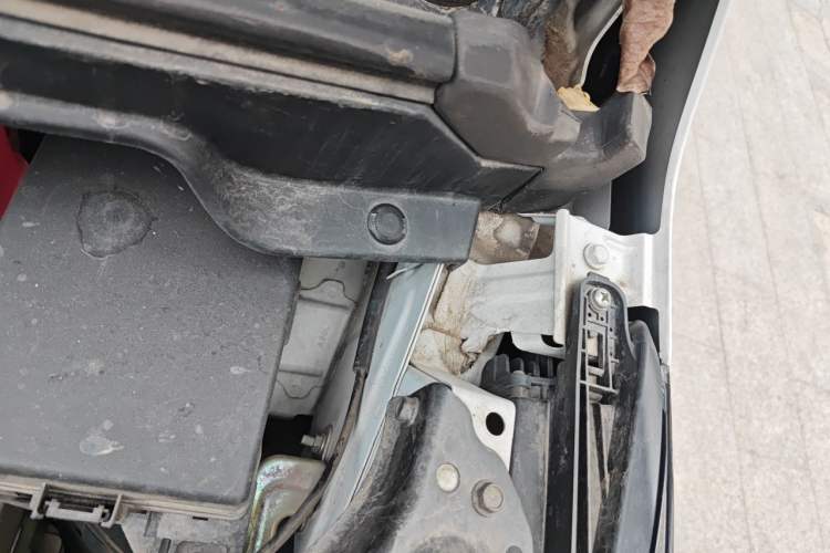Used AION Y 2023 Plus 510 Smart Edition Engine Bay Left