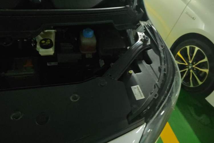 Used AION Y 2023 Plus 510 Smart Edition Engine Bay Left