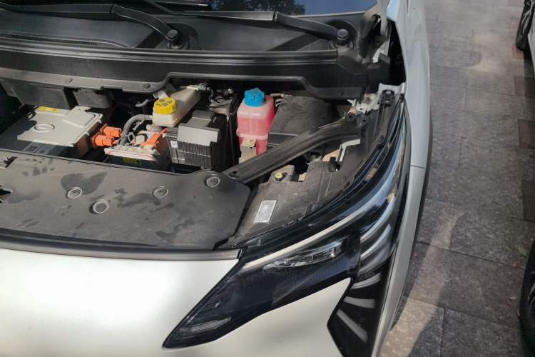 Used AION Y 2023 Plus 510 Smart Edition Engine Bay Left