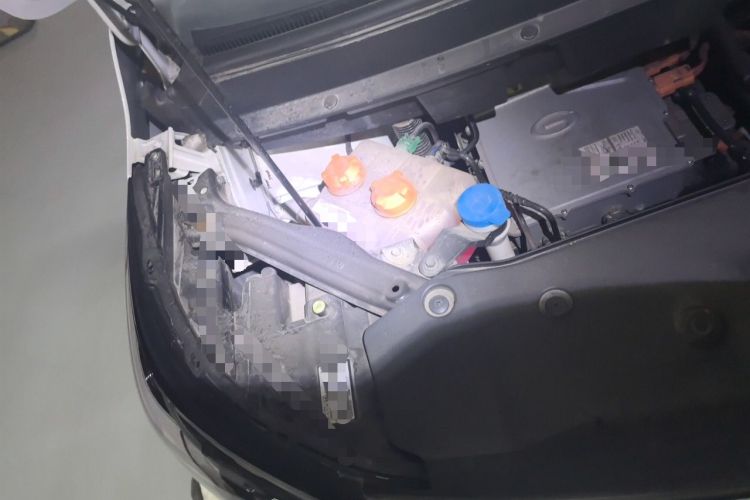 Used AION Y 2023 Younger Engine Bay Right