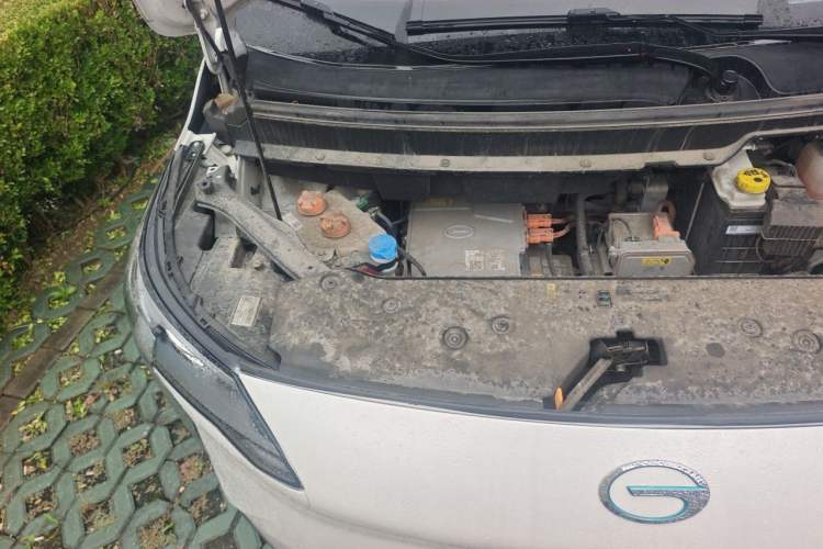 Used AION Y 2023 Younger Engine Bay Right