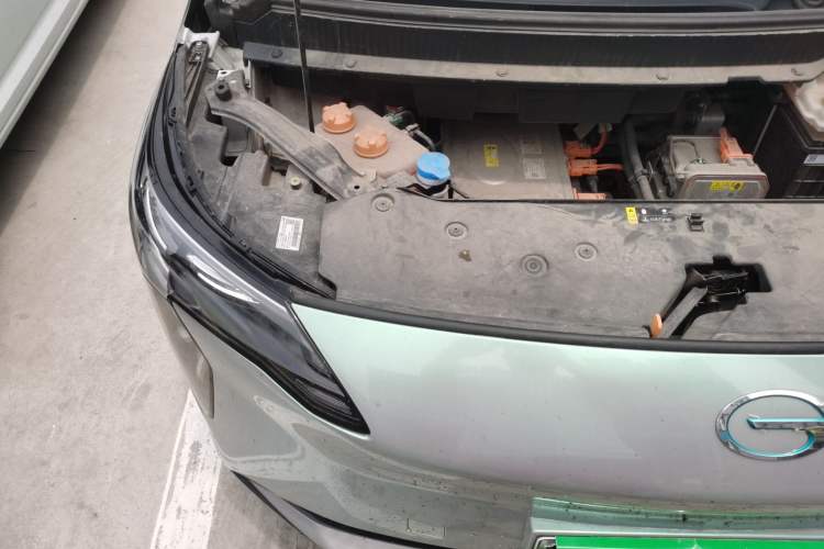 Used AION Y 2023 Younger Engine Bay Right