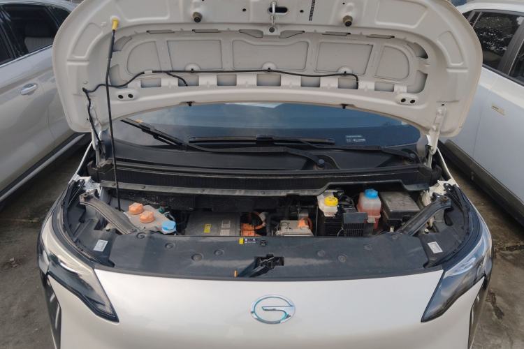 Used AION Y 2023 Younger Engine Bay