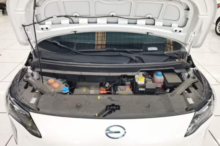 Used AION Y 2023 Younger Engine Bay